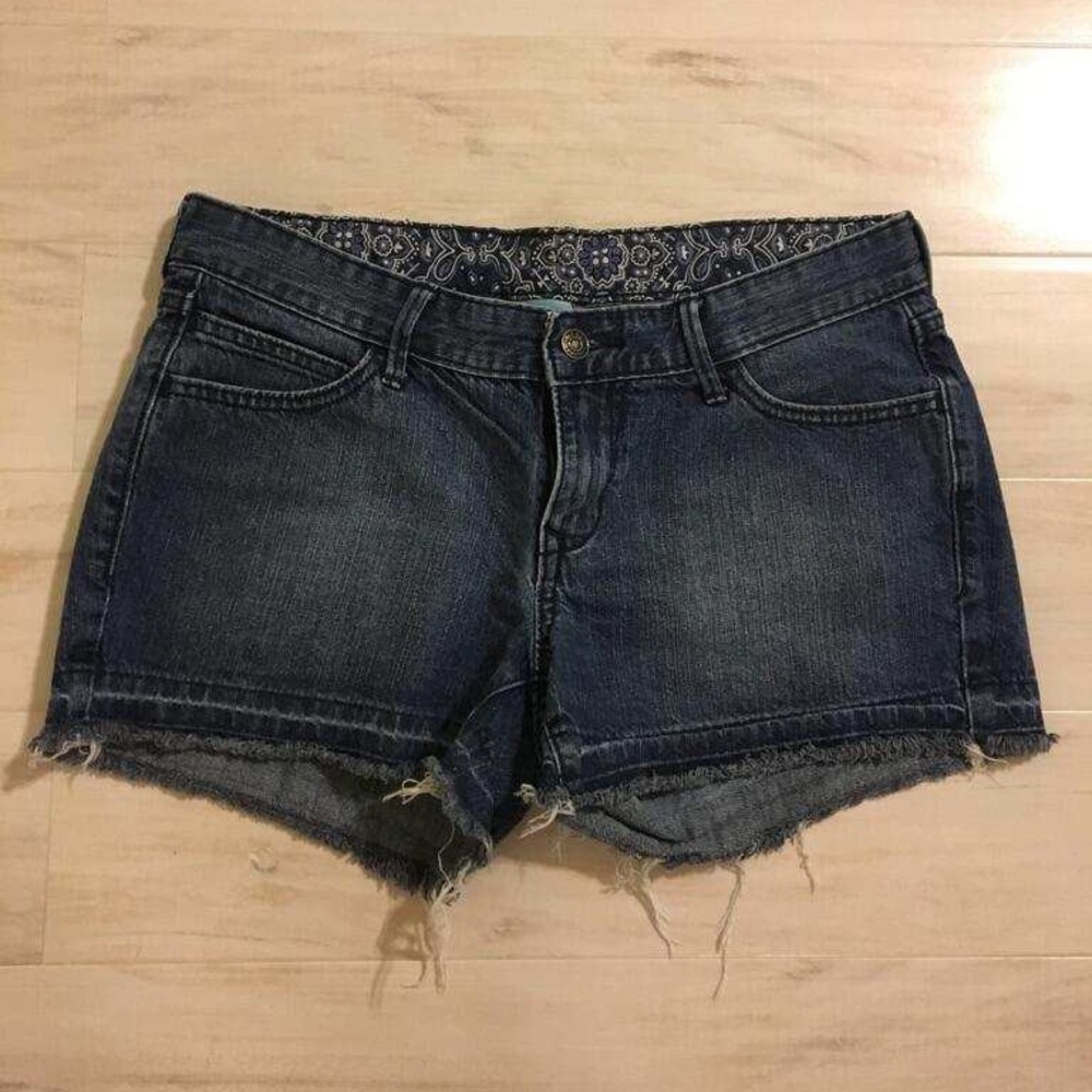 Cute Denim Shorts by Old Navy 🌼